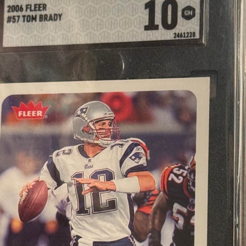 2006 Fleer Tom Brady Football Card